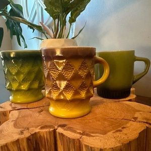 Fire king Ombre and milk glass mugs 1970’s